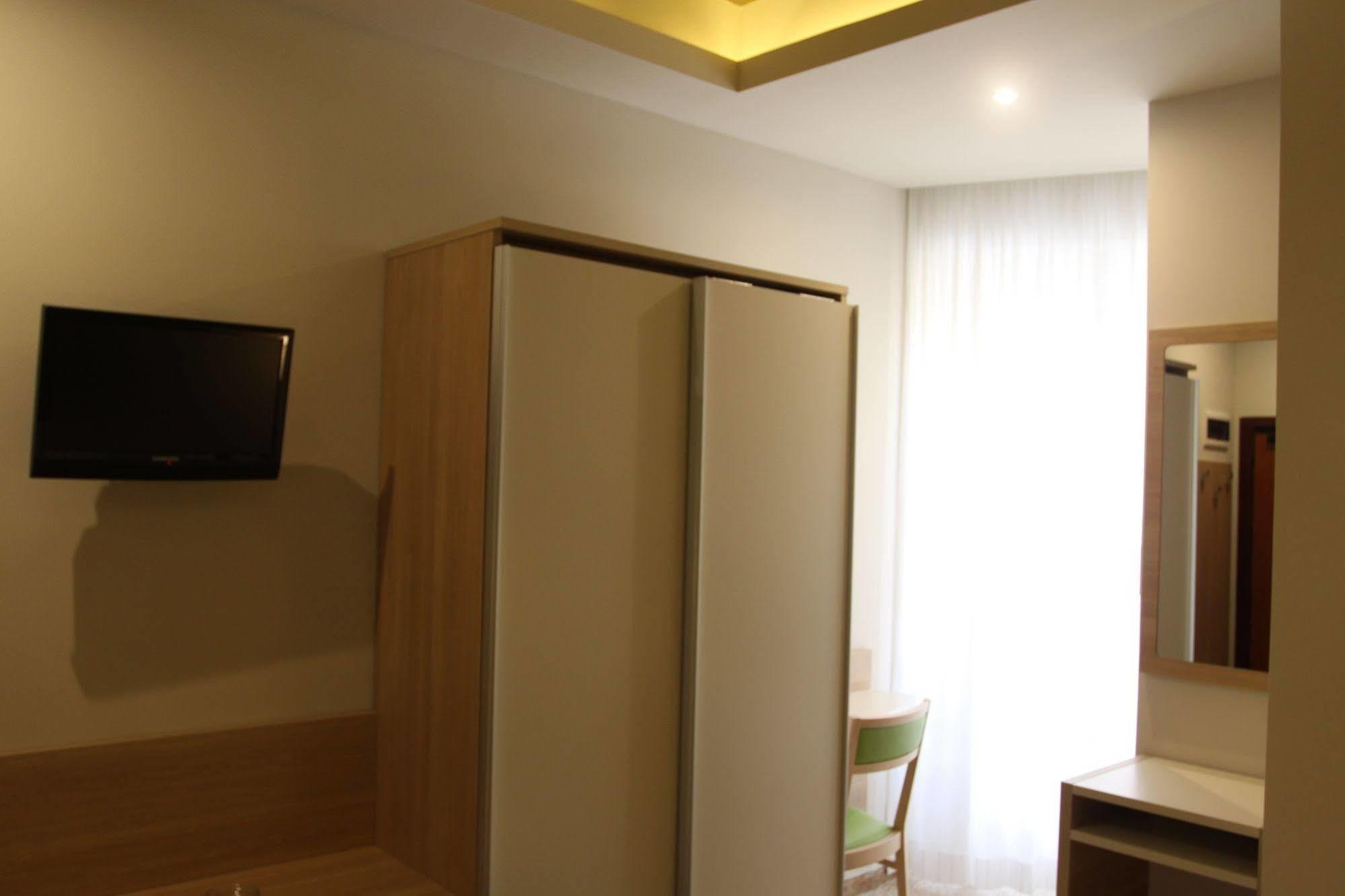 Hotel Adele Μπελάρια-Ιτζέα Μαρίνα Εξωτερικό φωτογραφία