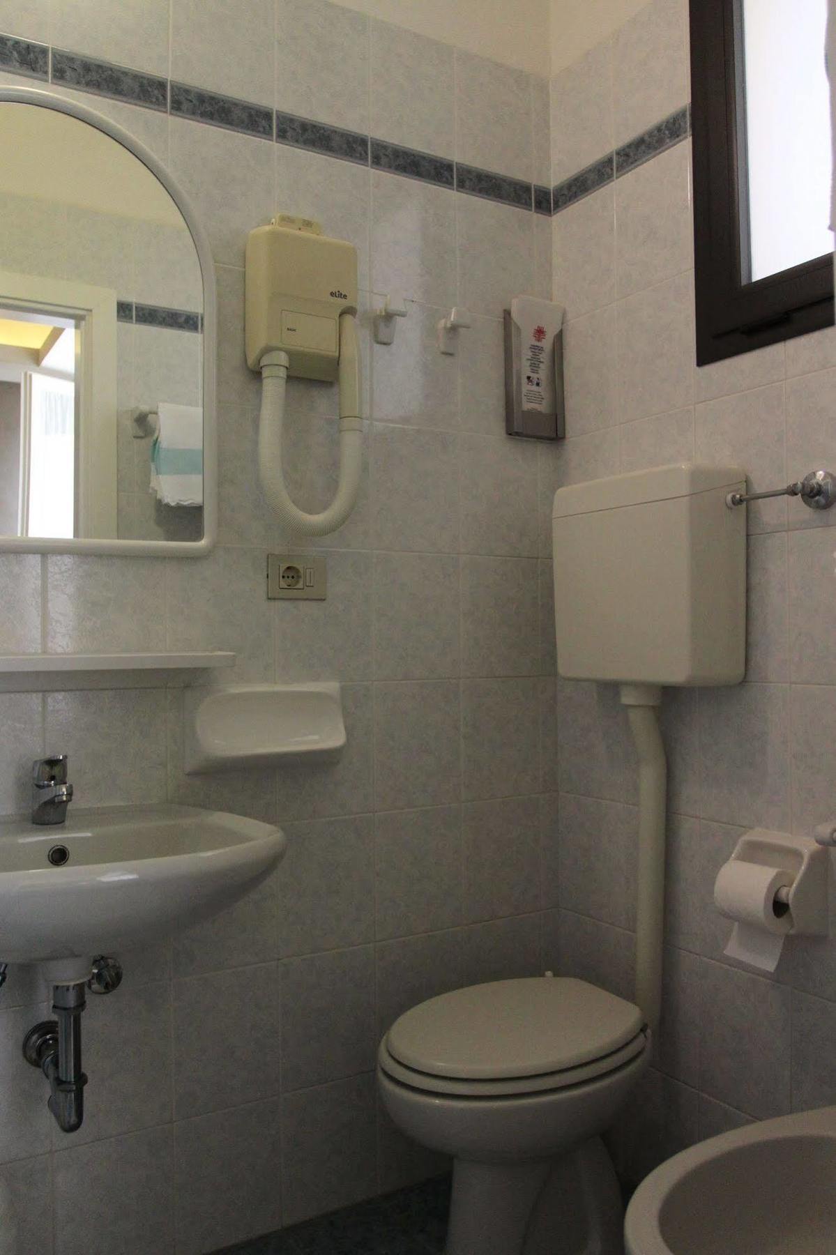 Hotel Adele Μπελάρια-Ιτζέα Μαρίνα Εξωτερικό φωτογραφία