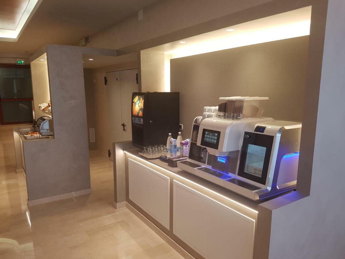 Hotel Adele Μπελάρια-Ιτζέα Μαρίνα Εξωτερικό φωτογραφία