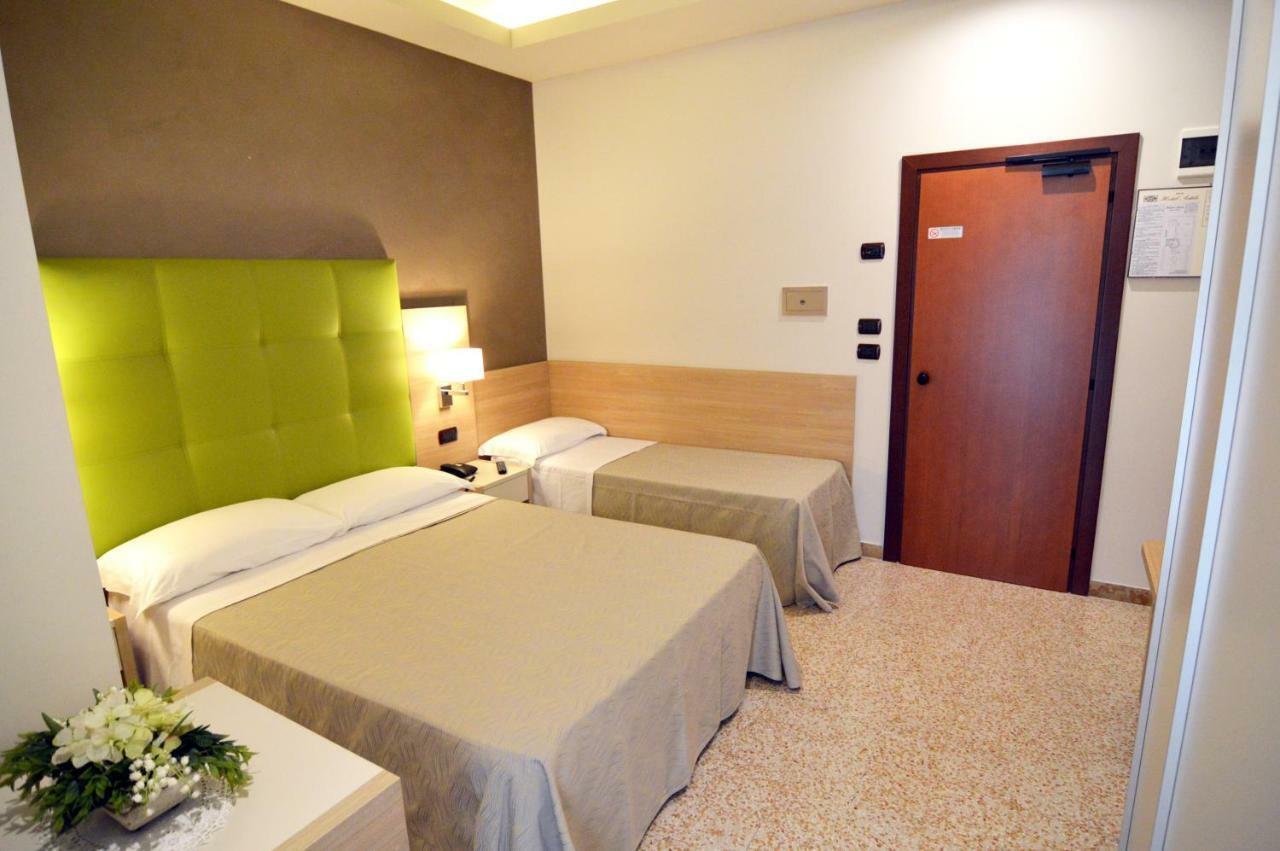 Hotel Adele Μπελάρια-Ιτζέα Μαρίνα Εξωτερικό φωτογραφία