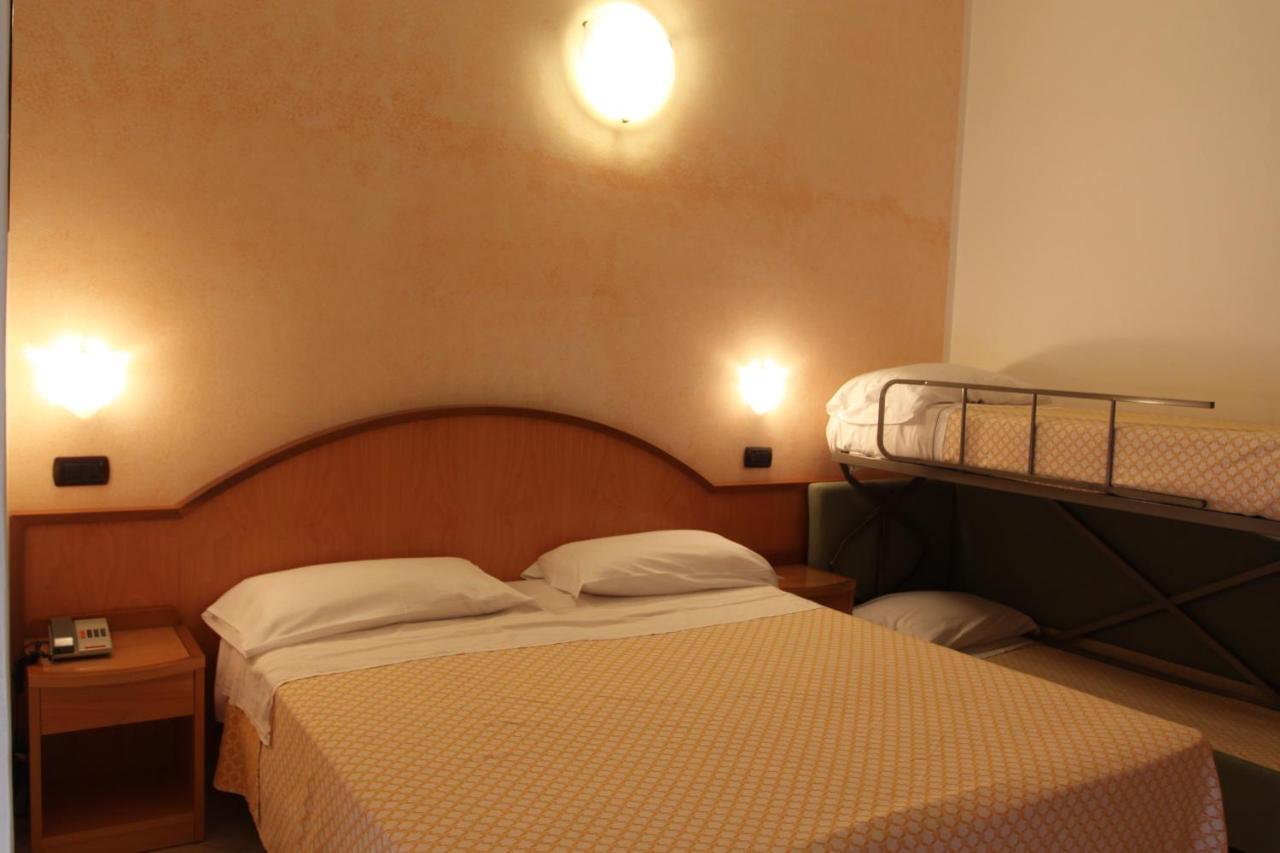 Hotel Adele Μπελάρια-Ιτζέα Μαρίνα Εξωτερικό φωτογραφία